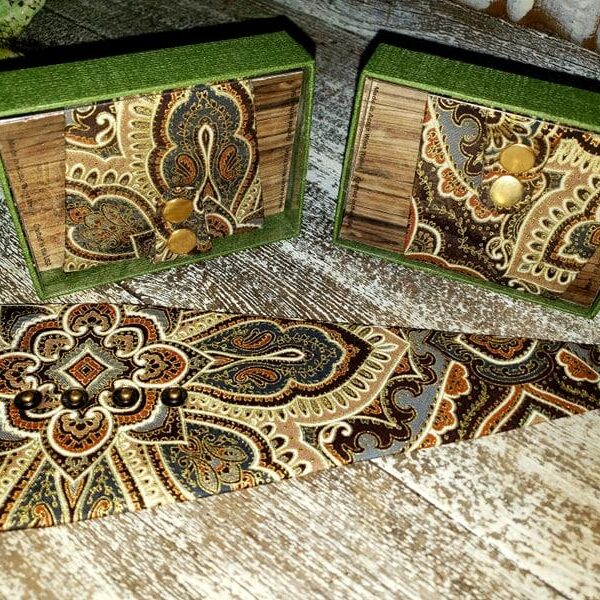 Brown and gold pattern 1 Wrist Wallet Adult