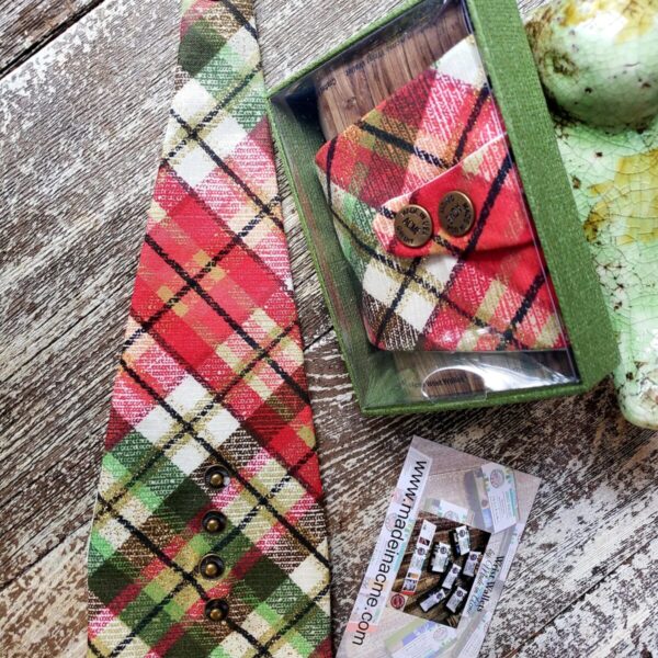 Red and Green Print 15 Adult Wrist Wallet