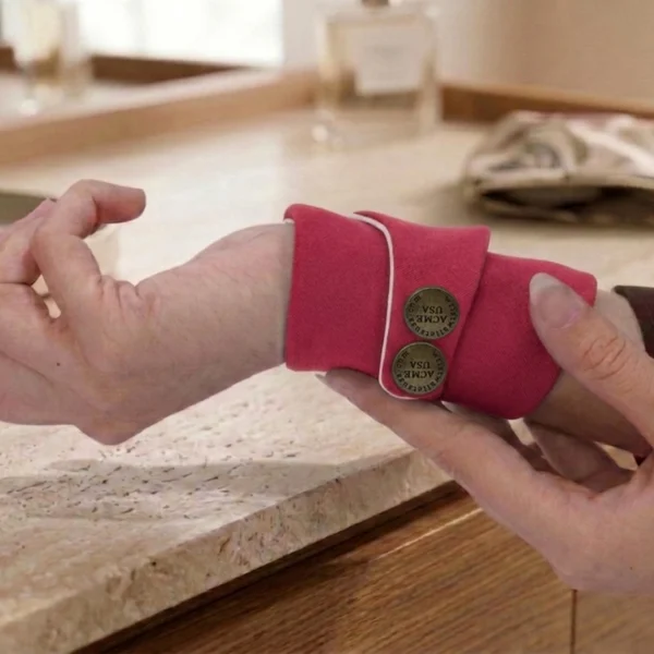 Dark Tomato Wrist Wallet AMB81