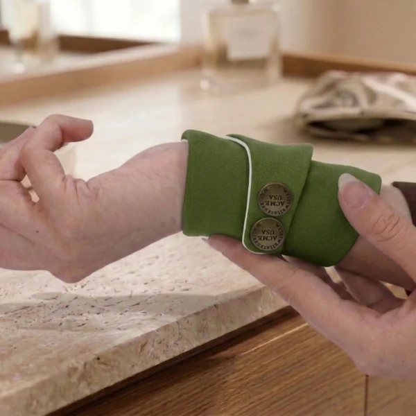 Olive Adult Wrist Wallet AMB24