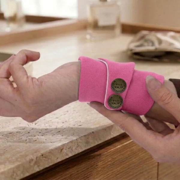 Raspberry Wrist Wallet AMB74