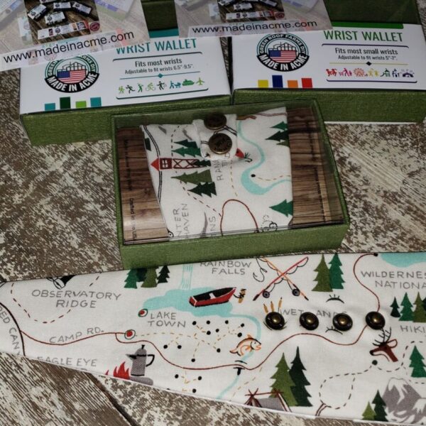 Outdoor Theme Wilderness Map Print Wrist Wallet