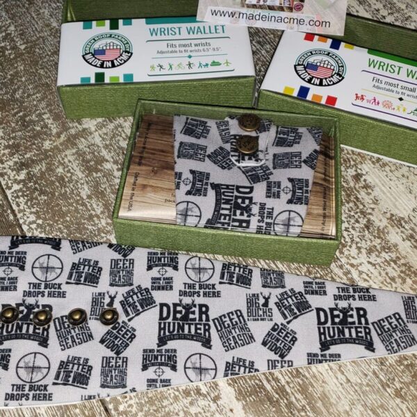 Deer Hunting  Wrist Wallet