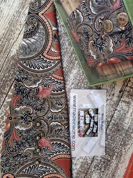 Brown and Black Decor Swirl Wrist Wallet