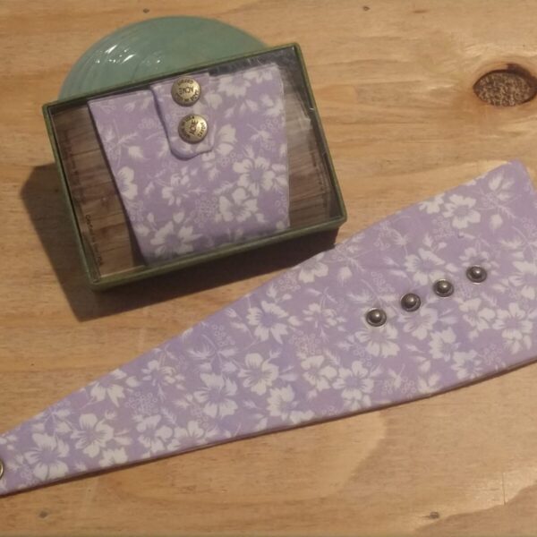 Violet Flower Wrist Wallet