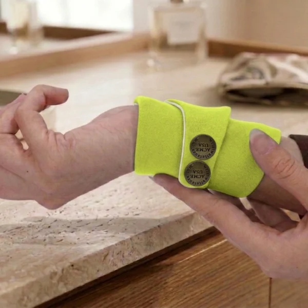 Green Apple Wrist Wallet AMB127